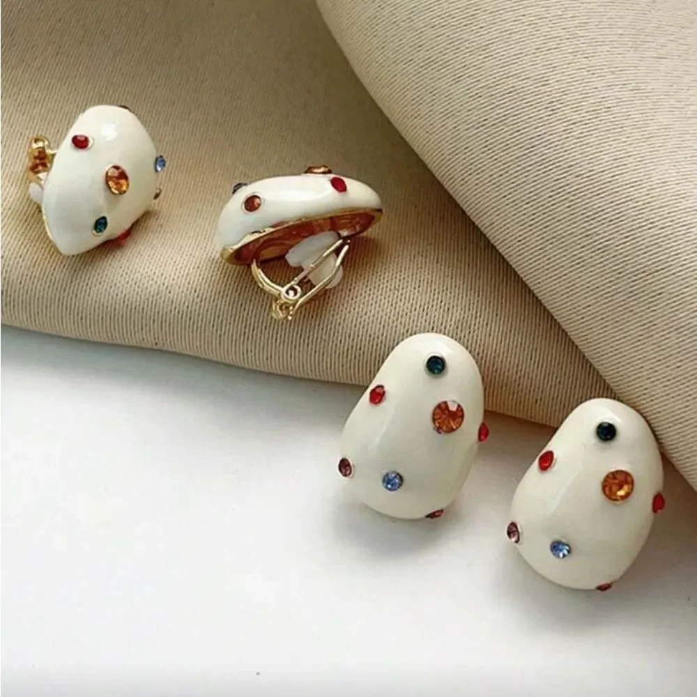 Anthropologie Cream Earrings with Multicolor Stones R291